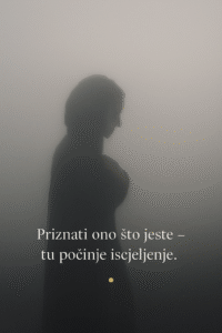 priznati ono sto jeste Silueta osobe u magli, simbol suočavanja sa unutrašnjom istinom.